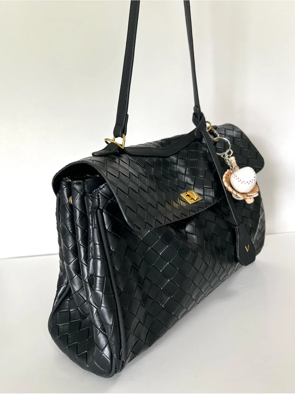 Vovia Bags Ciara Vintage Woven Shoulder Bag & Card Coin Pouch